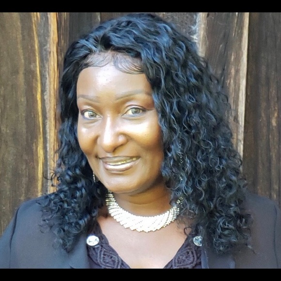 Meet your Posher, Emma - Picture 1 of 1